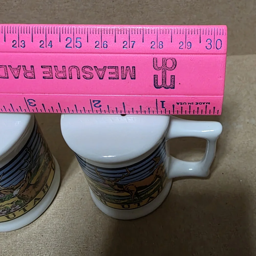 Utah Souviner Deer Mountain Scene Salt Pepper Shakers #144